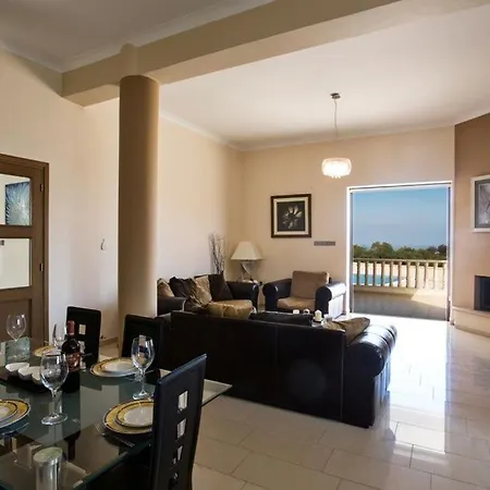 Deluxe, Fabulous And Luxurious 7bdr Villa, Close To Fig Tree Bay プロタラス